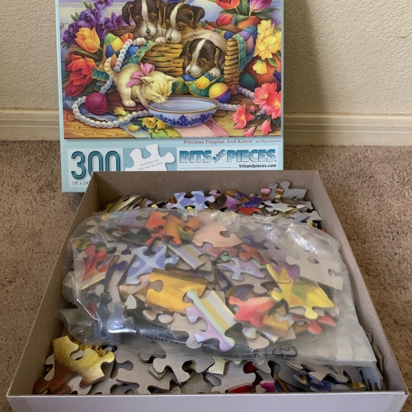 Precious Puppies and Kitten Bits and Pieces 300 Piece Puzzle - Picture 3 of 3